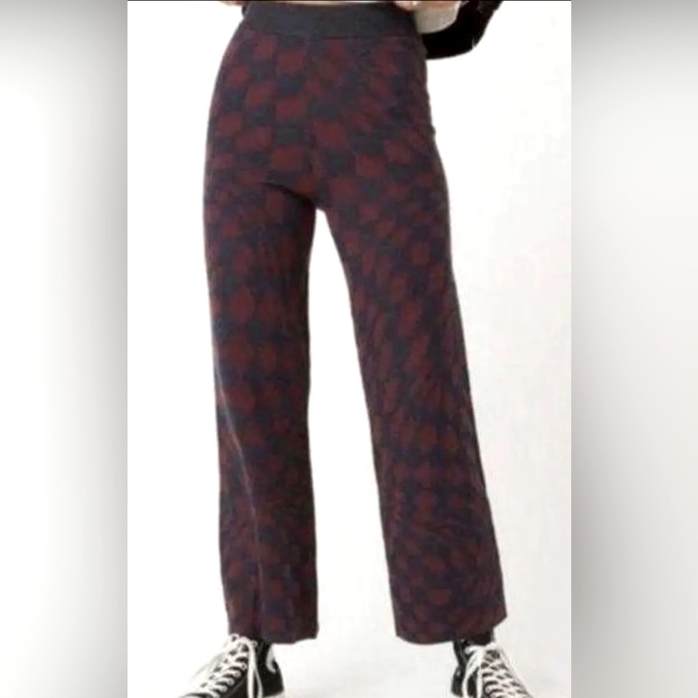 Daydreamer Plum Berry Checkered Wave Knit Pants